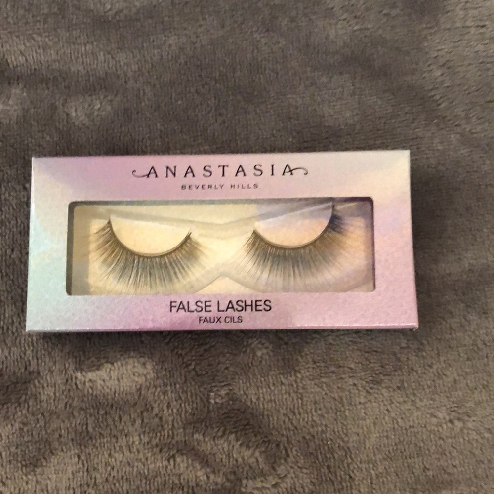 NWT 👁 Anastasia Beverly Hills False Lashes Snasy